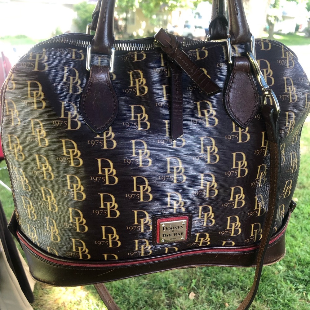 Authentic Dooney handbag. Gorgeous